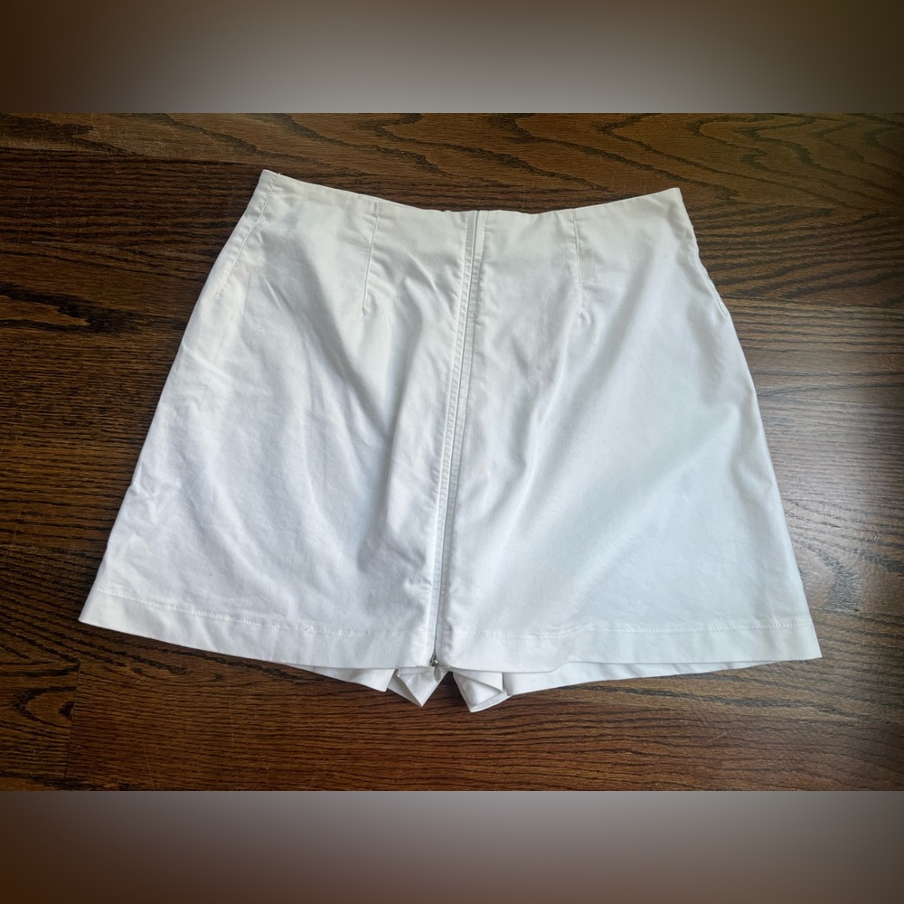 Nike women’s skort zipper front Sz. M white tennis golf
